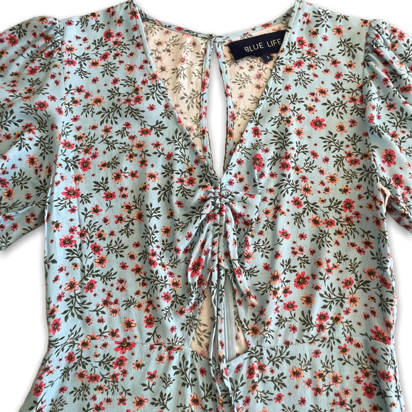 Blue Life x Planet Blue Yari Romper Sample Floral Cutout Women's Small NWT - Picture 3 of 10